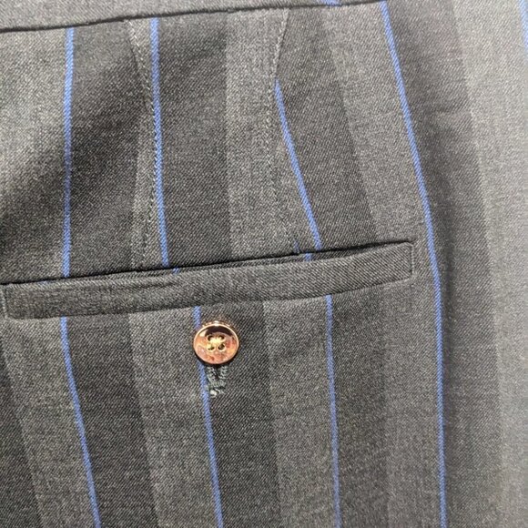 Kit and Ace | Walk the Line Bermuda shorts in West Coast Fit - Picture 4 of 11